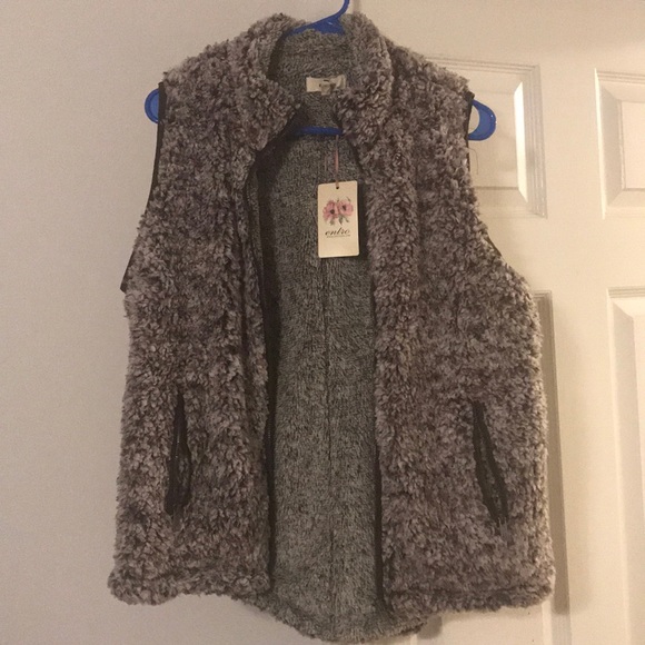 entro Jackets & Blazers - Entro Fleece Vest